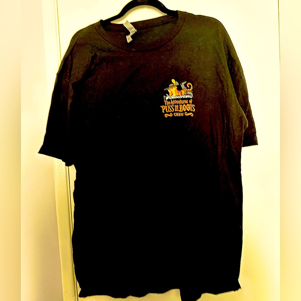 PUSS IN BOOTS UNISEX CREW SHIRT SIZE XL